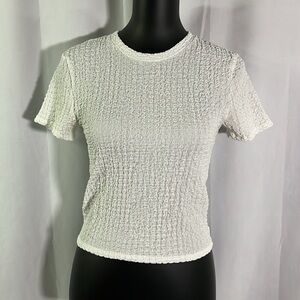 🛍 6 for $35 • Abercrombie & Fitch White Crinkle Texture Short Sleeve Crop Top